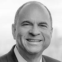 Henry Fernandez headshot