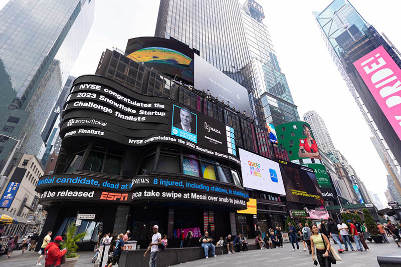 Times Square Billboard maxa